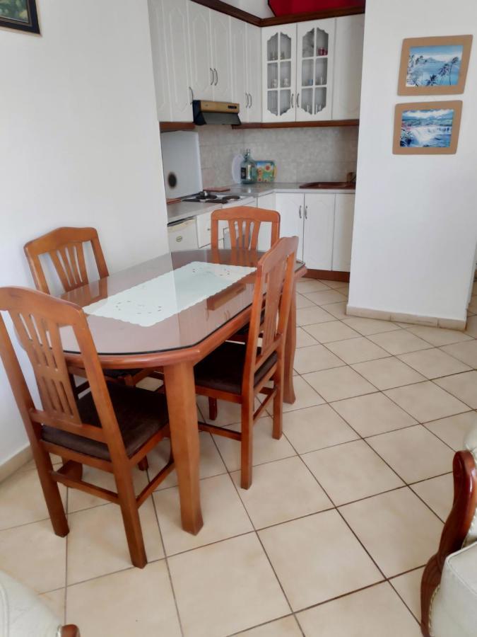 Private Studio Sea View 2 Minutes Away From Beach Саранда Экстерьер фото